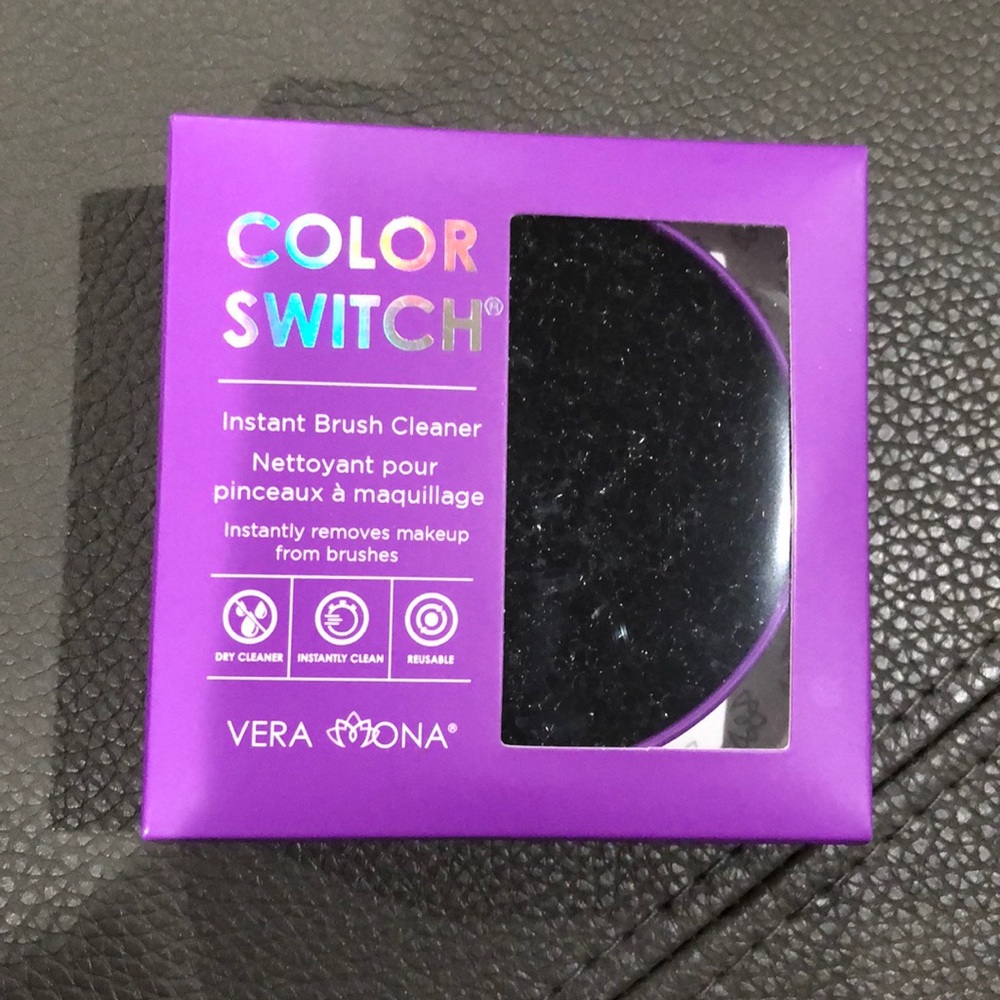 Vera Mona instant brush cleaner